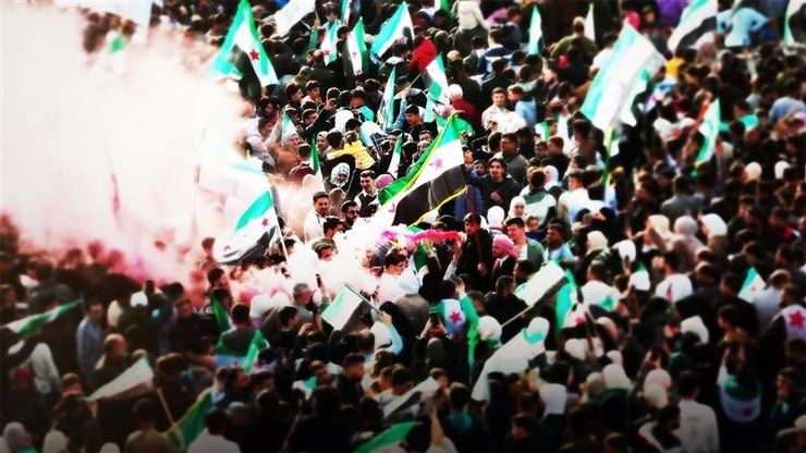 السوريون يحتفلون بالذكرى الأولى لسقوط نظام الأسد.. وصادرات الصين تعود للنمو