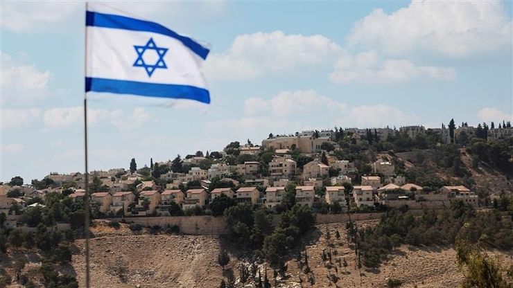 انقسامات في إسرائيل حول الضفة.. وترمب يوقف التفاوض مع كندا