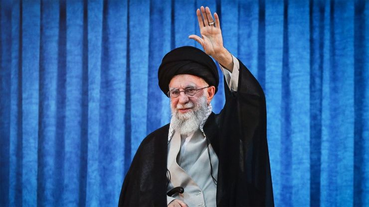 منظومة القيادة والسيطرة الإيرانية.. مركزية القرار بيد المرشد