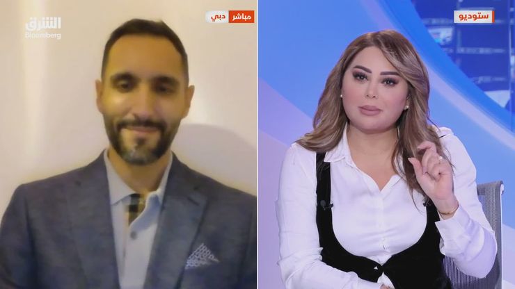 الهاتف يثقل الرقبة.. والتنميل يرفع درجة الإنذار