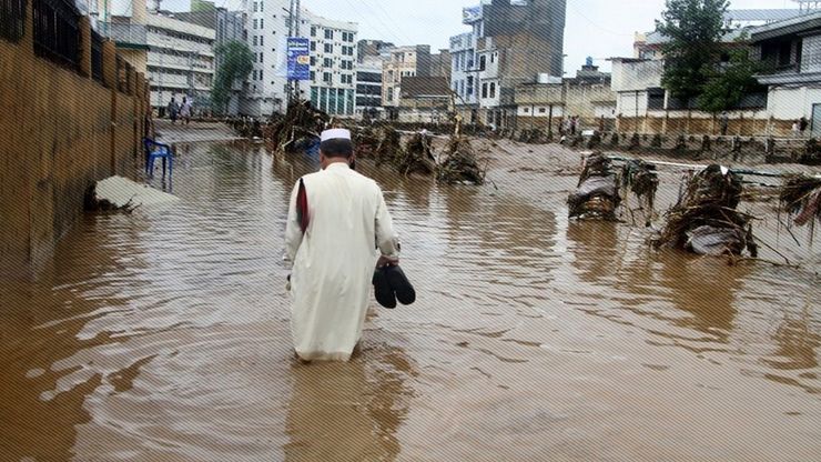باكستان وكشمير.. فيضانات مدمرة