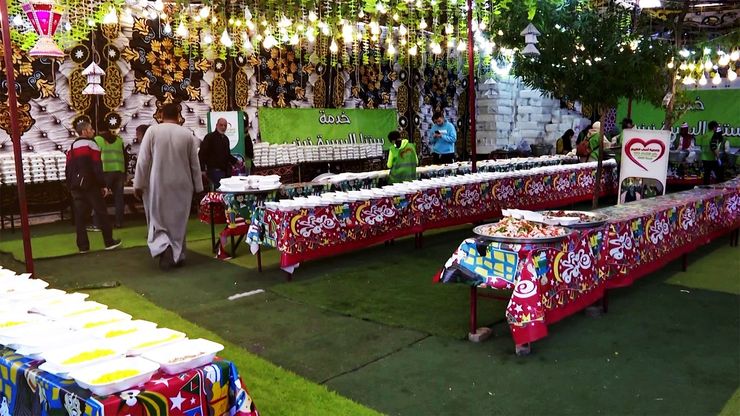 موائد الرحمن في مصر.. رمز التكافل في ظل ضغوط الأسعار