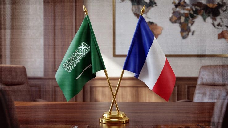اتفاقيات سعودية فرنسية.. وعقوبات أميركية جديدة ضد إيران