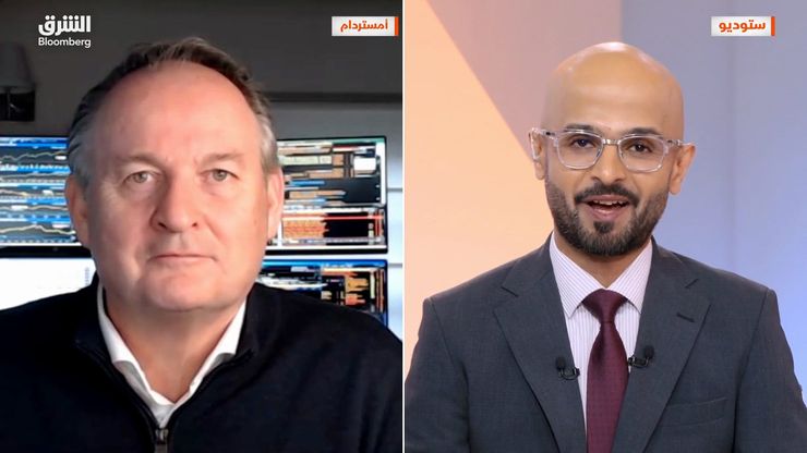 الدولار يضغط على الذهب.. والطلب الرسمي يبقي الدعم قائما