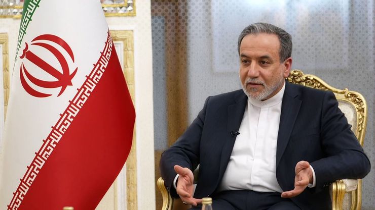 وزير الخارجية الإيراني لـ"الشرق": التخصيب ليس مستوردًا وتعرضنا للعقوبات بسببه