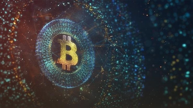 بتكوين تعود لمستويات 100 ألف دولار.. وأسعار الخام ترتفع 3%