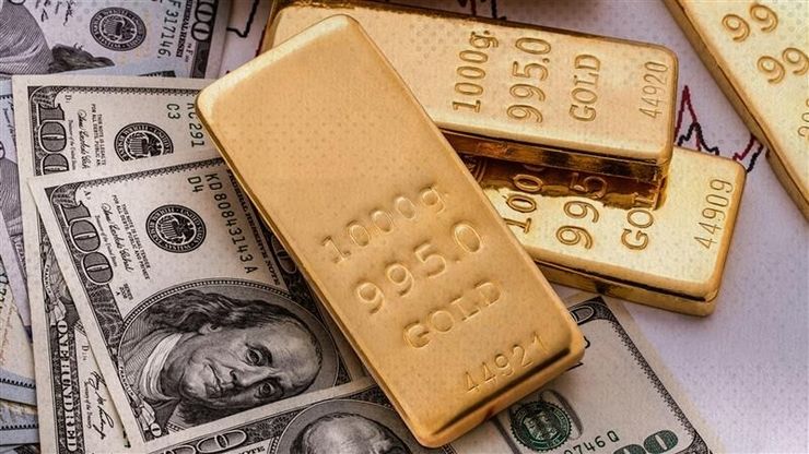 الذهب يتجاوز 4 آلاف دولار لأول مرة.. ومحادثات غزة تتقدم