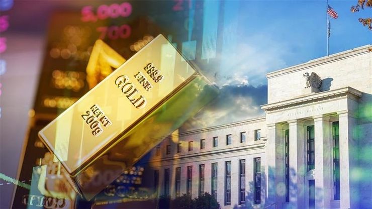 الفائدة تدعم صعود الذهب.. والنفط يعاني من ضعف في الطلب