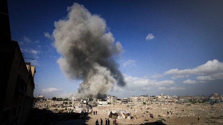 القتال يبدأ في غزة دون هدنة.. وأوروبا تطالب بعقوبات روسيا