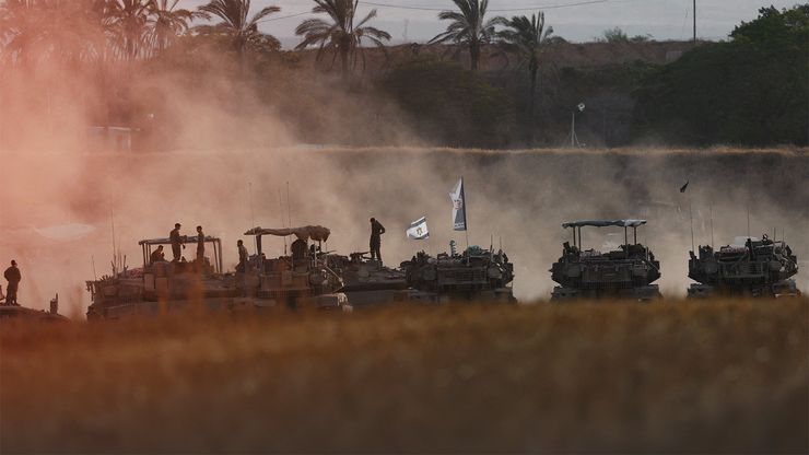 إسرائيل تواصل التصعيد في غزة.. وسوريا تشكل هيئة لـ"العدالة الانتقالية"