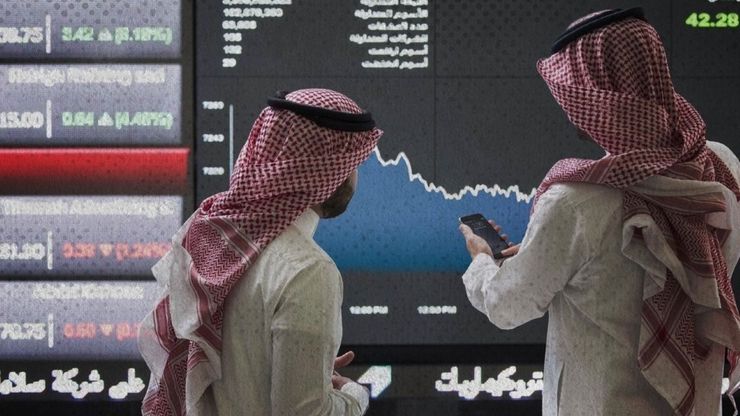 السعودية تعزز حضورها في سلاسل الإمداد العالمية.. والشركات الأميركية تعيد هيكلة العمالة