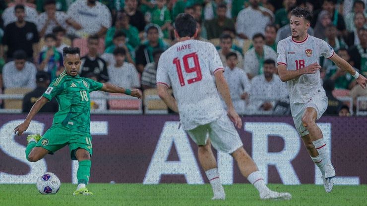السعودية تواجه إندونيسيا في افتتاح التصفيات.. وقمة خليجية بين قطر وعُمان