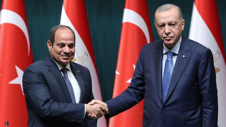 السيسي وأردوغان يؤكدان وقف النار بغزة ووحدة السودان واستقرار الإقليم