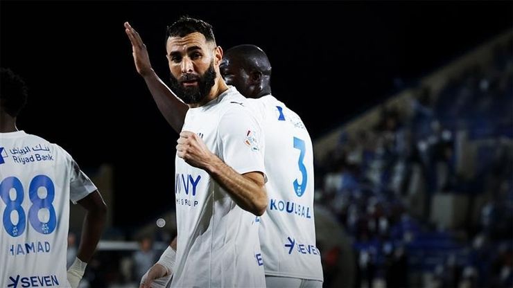 بنزيما يتألق مع الهلال.. ومانشستر سيتي يضغط لاستعادة الصدارة