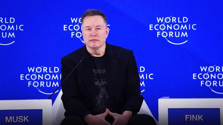 ماسك في "دافوس": التكنولوجيا طريق لتعظيم الوعي الإنساني