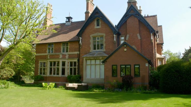 جاكوار F‑Type.. السيارة الحلم