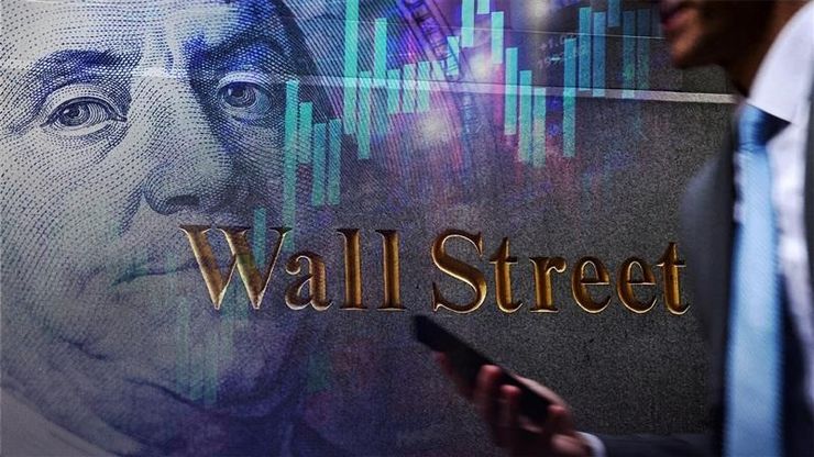 وول ستريت تتراجع رغم إنهاء الإغلاق.. وضغوط على أسهم التكنولوجيا