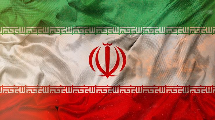 إيران.. مناورات من أجل البقاء