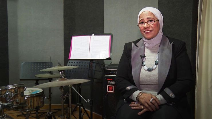 إيمان جنيدي.. مايسترو مصرية ورمز للموسيقى الملهمة