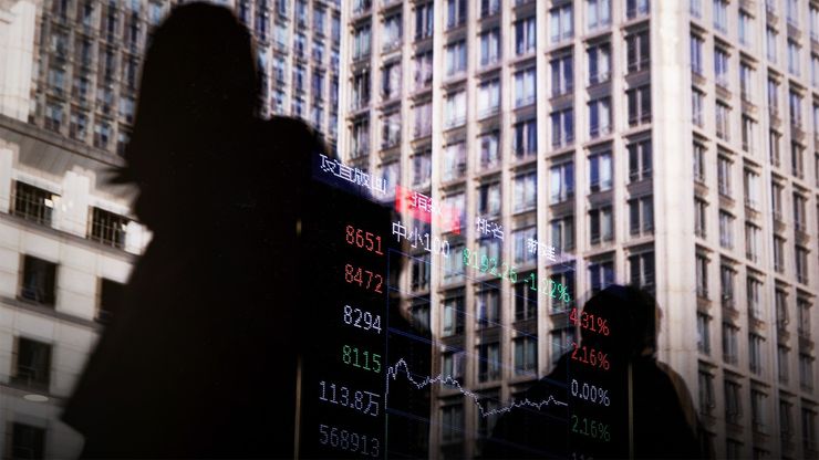 رهانات خفض الفائدة تصعد بالأسهم.. و البنتاجون يتهم عمالقة التكنولوجيا بمعاونة جيش الصين