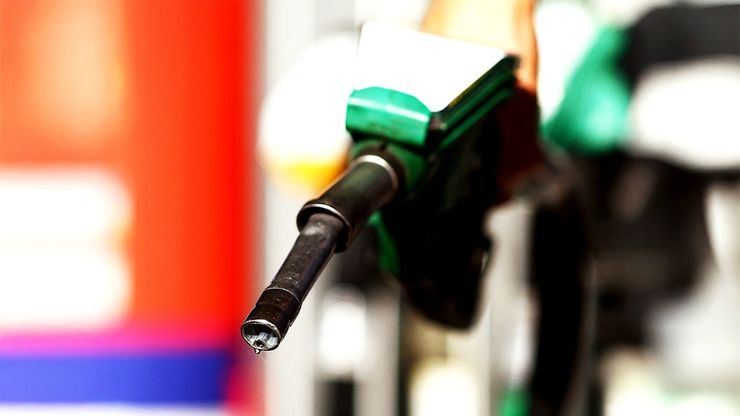 ارتفاع الوقود يشعل أزمة قطاع النقل في المغرب