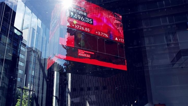 الحذر يهيمن على آسيا.. ورالي الذكاء الاصطناعي يدعم الأسواق