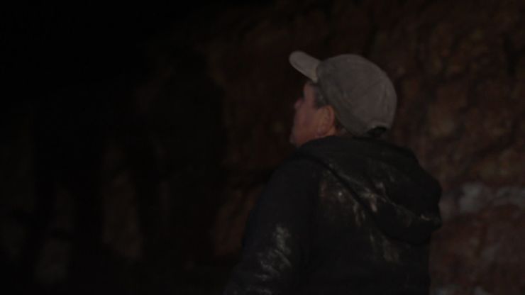 مفاجآت غامضة