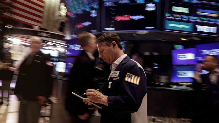 تراجع النفط ينعش آمال الفائدة.. والأسواق تترقب صندوق النقد