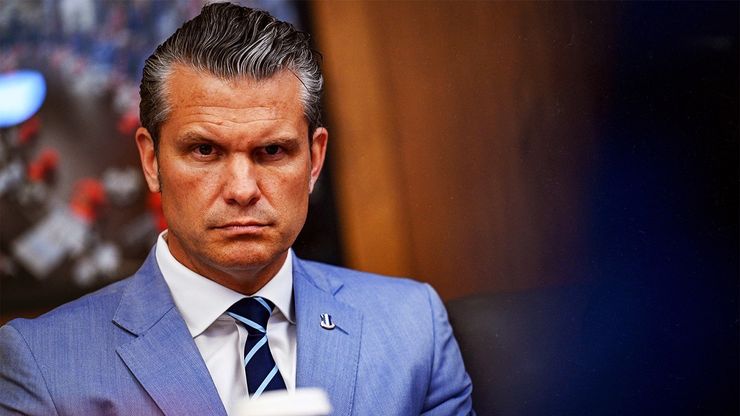 رحلة بيت هيجسيث.. صعود غير تقليدي إلى قيادة البنتاجون