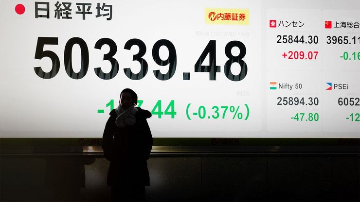 الأسهم الآسيوية تتراجع.. وترمب يصعد تهديداته ضد جرينلاند