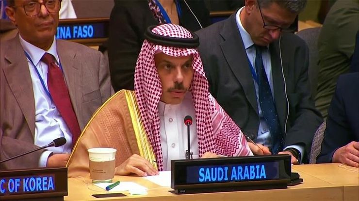وزير الخارجية السعودي: ترسيخ السلام ركيزة للنمو الاقتصادي