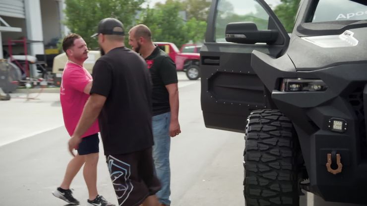 شاحنة القارب