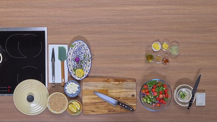 أرز أسمر بالحمص ودجاج مشوي بالزبادي