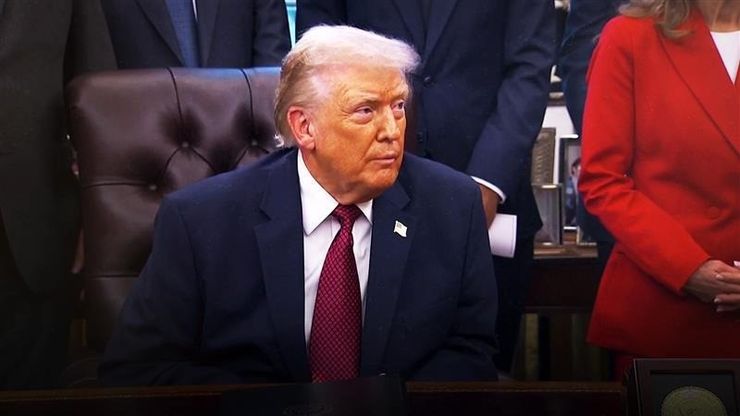 ترمب يهاجم سياسات أوروبا.. وإيران تعزز ترسانتها الصاروخية