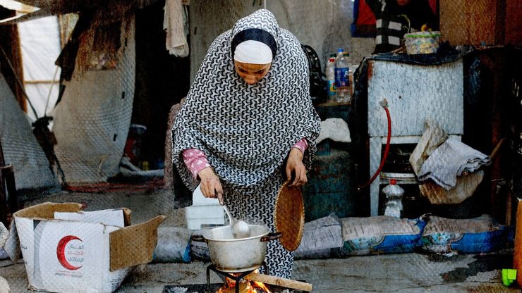 إفطار فوق الركام في غزة.. وأمل رغم الدمار