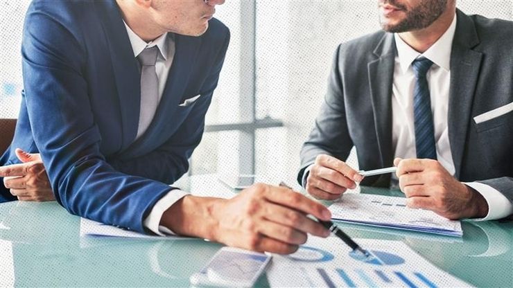 لماذا يمضي المديرون الماليون قدما في صفقاتهم الآن؟