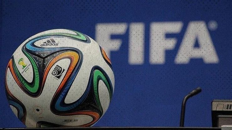 فيفا يفتح التصويت على جوائز "ذا بيست".. وميسي يزور ملعب برشلونة