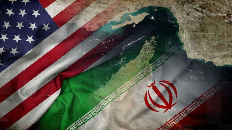 السعودية تكثف تحركاتها لاحتواء التصعيد.. وإيران تربط هرمز بالتزامات واشنطن