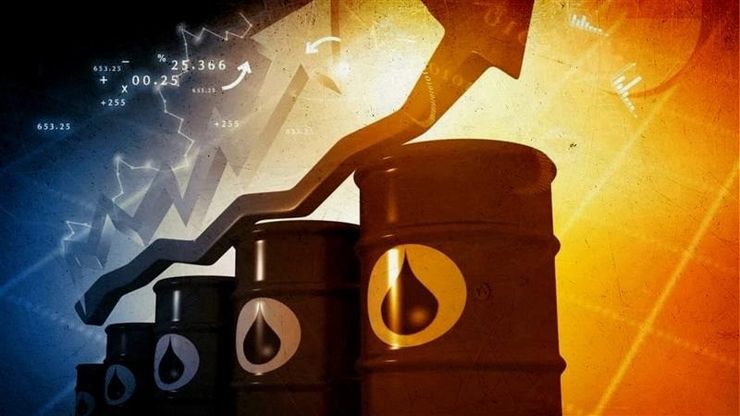 أسعار النفط تصعد.. والأنظار على الملف الأوكراني