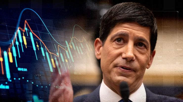 السعودية توقف تدفقات عبر خط شرق غرب.. والأسواق تترقب الفيدرالي