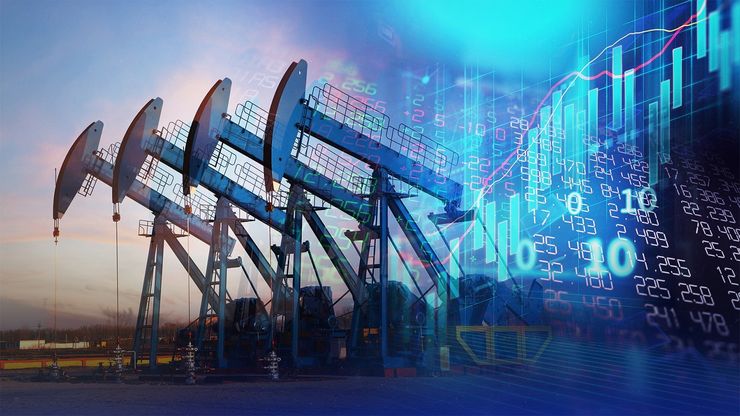 محادثات جدية بين واشنطن وطهران.. والنفط يسجل أكبر مكاسب شهرية منذ 2022