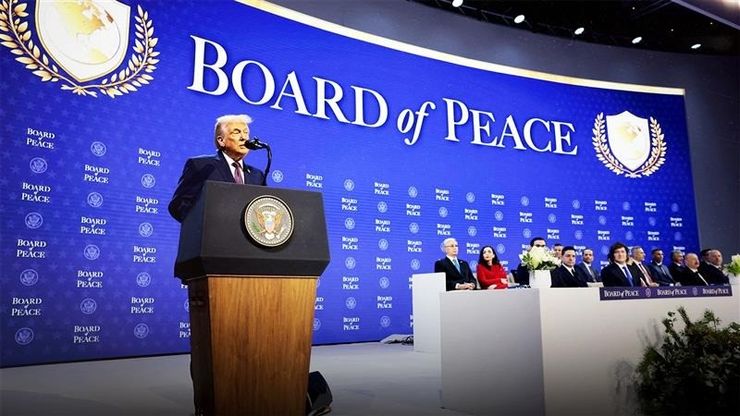 أوروبا تعلن عن شكوكها بشأن "مجلس السلام".. واتفاق بين دمشق و"قسد"